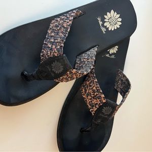 Yellowbox Soleil flip flops in Leopard Color. Ladies Size 7
